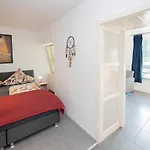 Gaestehaus Mona Lisa לינה וארוחת בוקר 3*