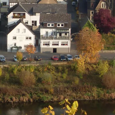 Bed & Breakfast Gaestehaus Mona Lisa 3*