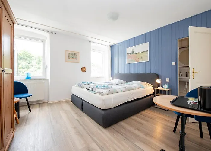 Bed & Breakfast Gaestehaus Mona Lisa 3*